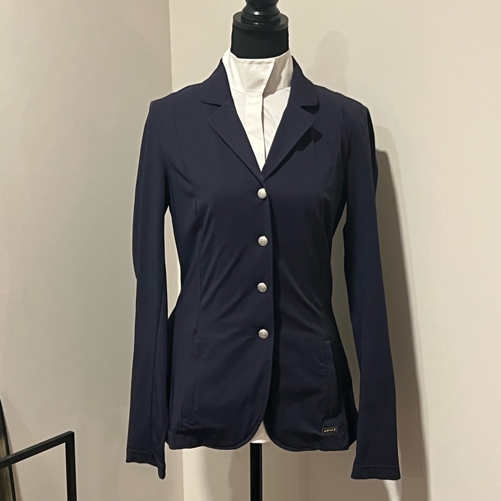 Ariat pro series size 6L navy womens riding coat.